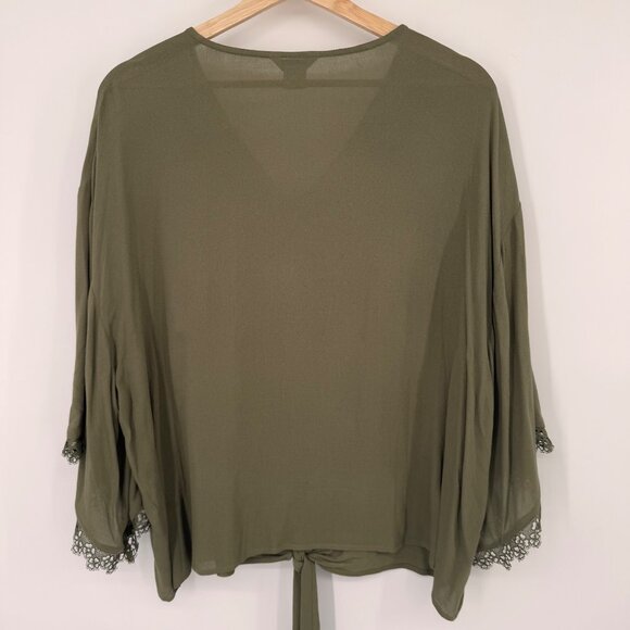 Ariat Olive Green V-Neck Blouse Lace Detail & Tie Front womens size Large - Picture 11 of 12